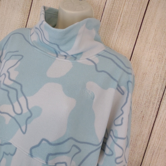 The North Face Women’s Cowl Neck Fleece Pullover - Picture 4 of 10